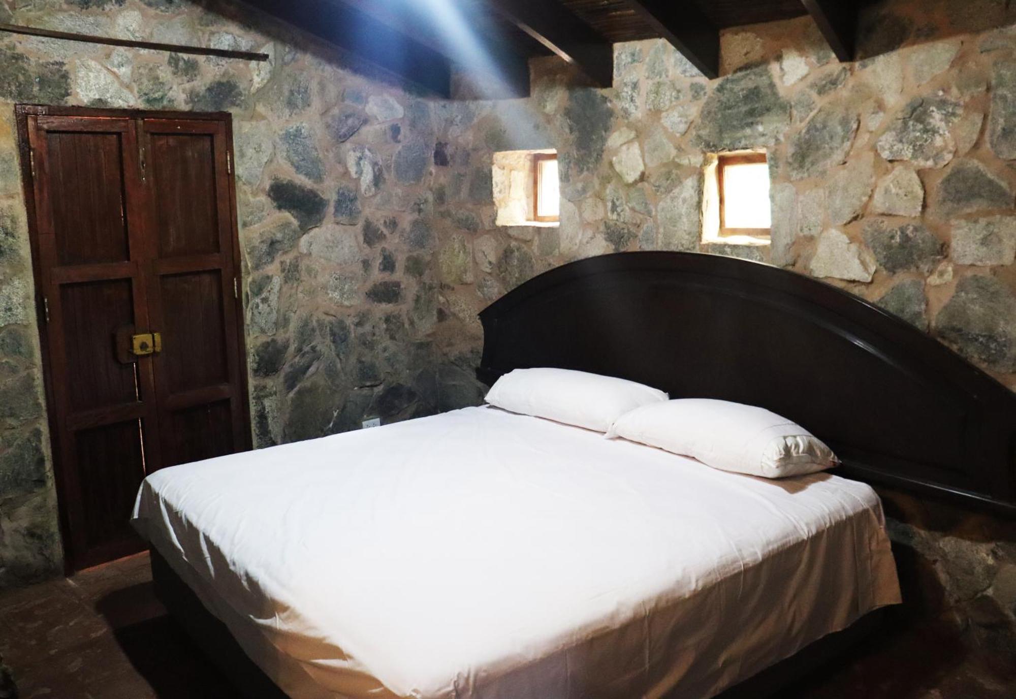 Los Andes - Restaurant & Bungalows Сьенегилья Экстерьер фото