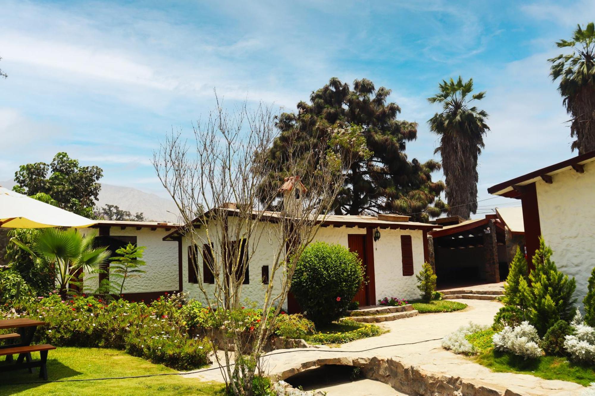 Los Andes - Restaurant & Bungalows Сьенегилья Экстерьер фото