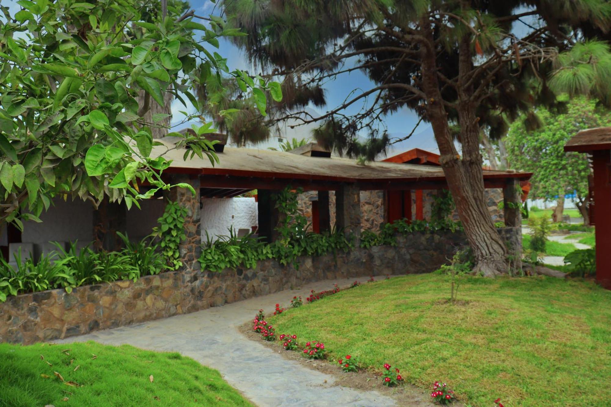 Los Andes - Restaurant & Bungalows Сьенегилья Экстерьер фото