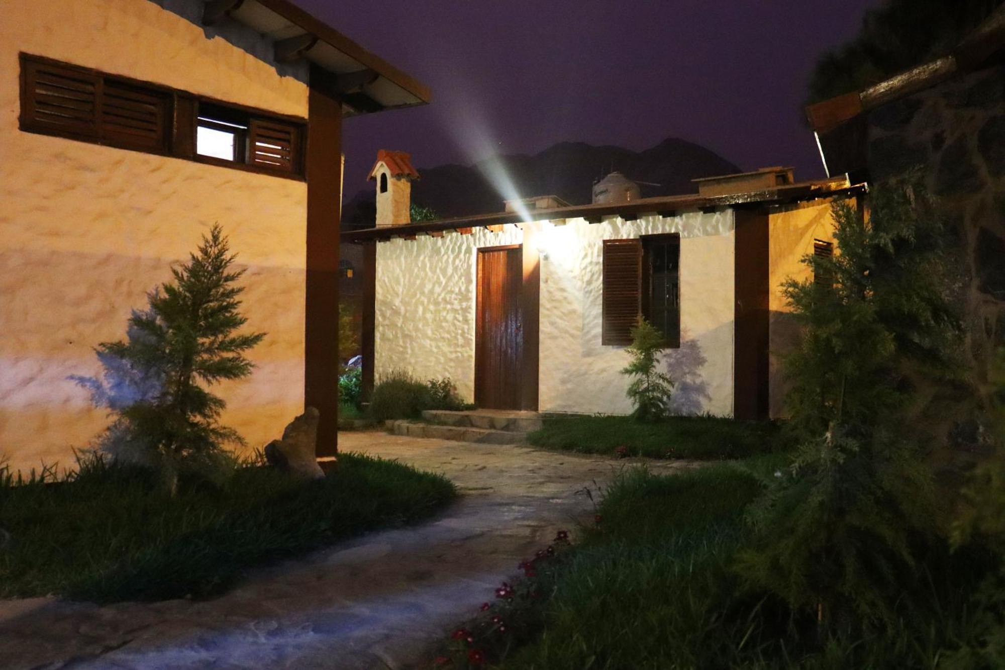 Los Andes - Restaurant & Bungalows Сьенегилья Экстерьер фото