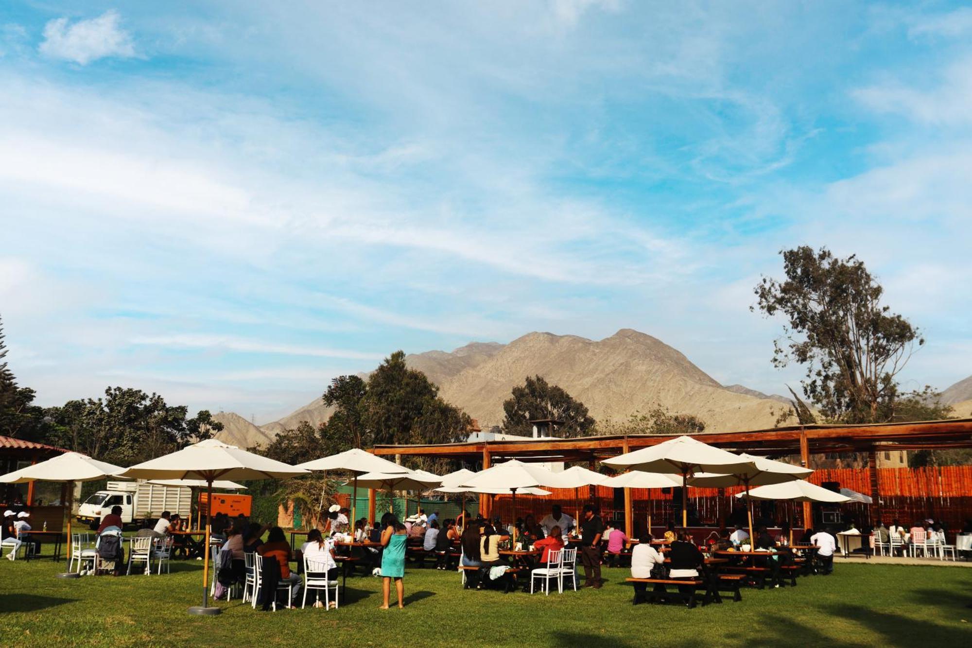 Los Andes - Restaurant & Bungalows Сьенегилья Экстерьер фото